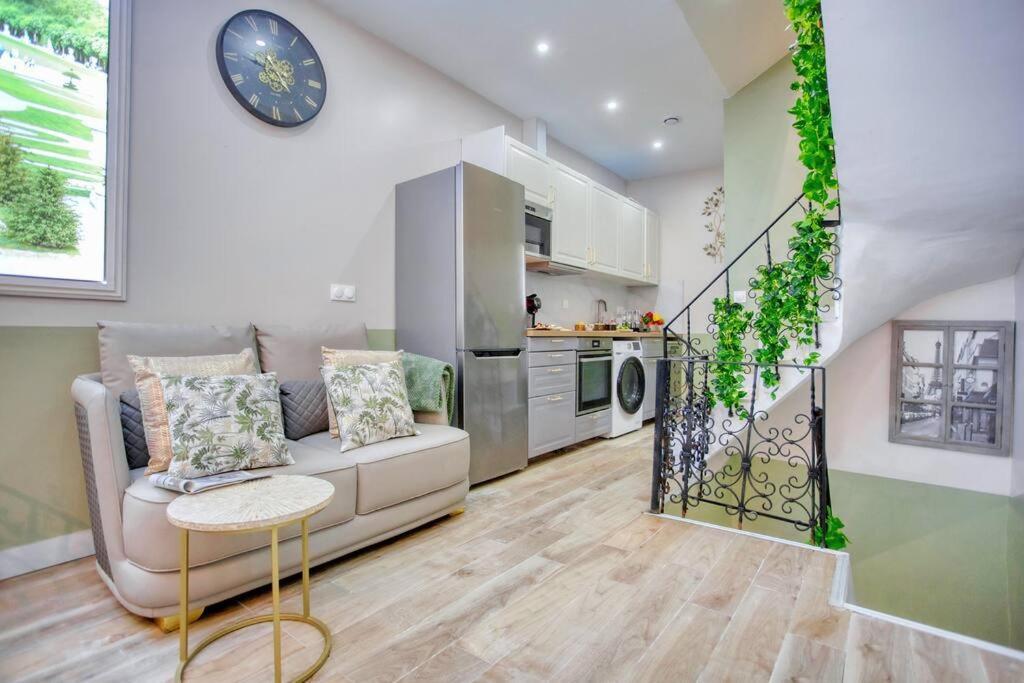 شقة Le Nid Parisien Triplex Cosy Et Chaleureux المظهر الخارجي الصورة
