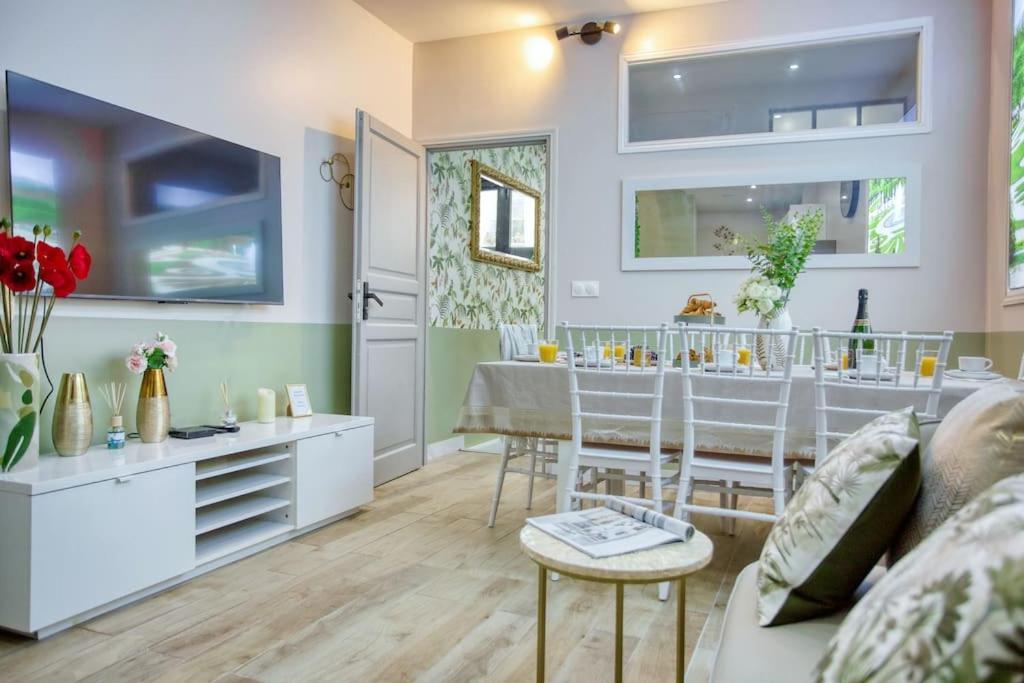 شقة Le Nid Parisien Triplex Cosy Et Chaleureux المظهر الخارجي الصورة
