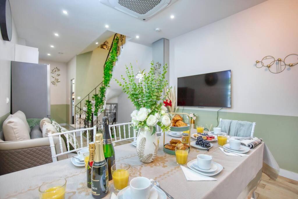 شقة Le Nid Parisien Triplex Cosy Et Chaleureux المظهر الخارجي الصورة
