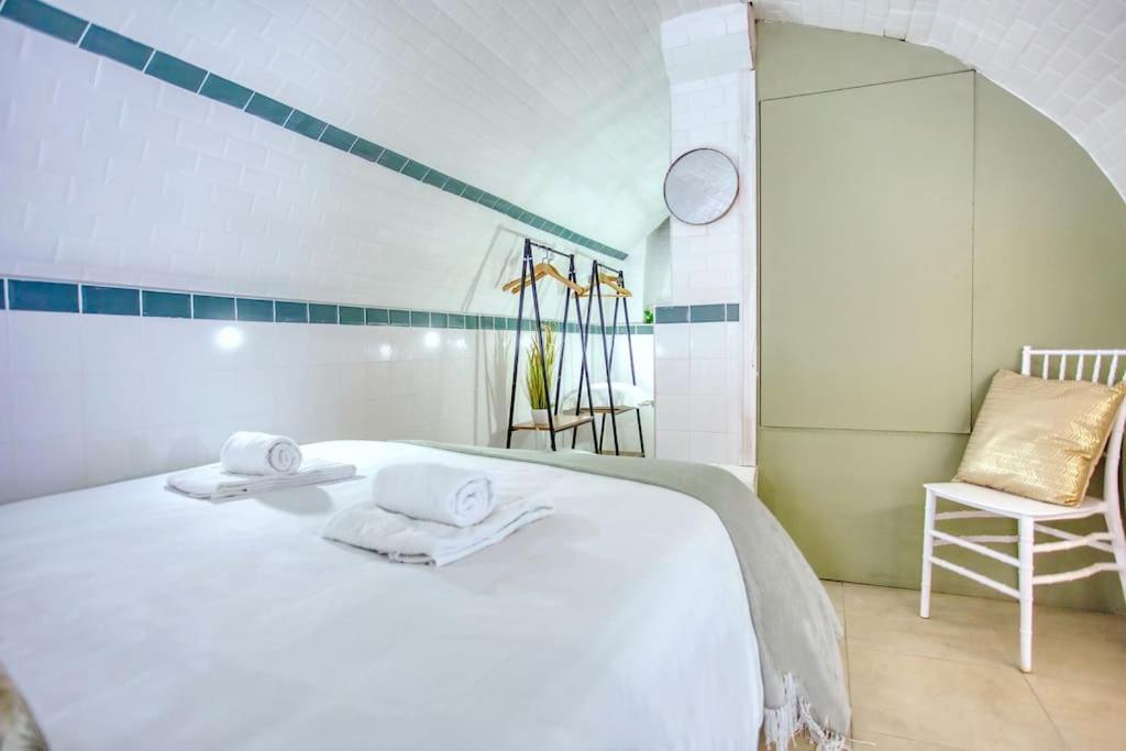 شقة Le Nid Parisien Triplex Cosy Et Chaleureux المظهر الخارجي الصورة