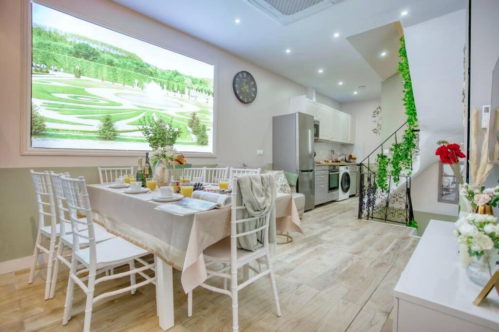 شقة Le Nid Parisien Triplex Cosy Et Chaleureux المظهر الخارجي الصورة
